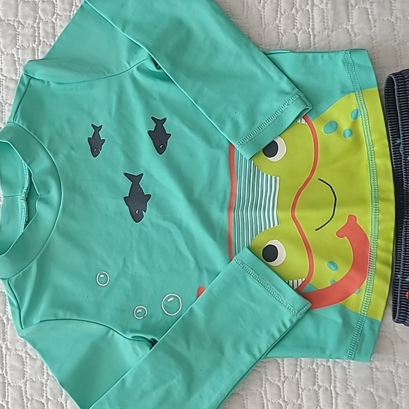 Toddler long sleeve rashguard and swim trunks bundle - Picture 2 of 7